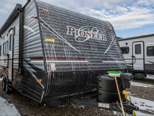 Nice RV Collision Wash and Detailing