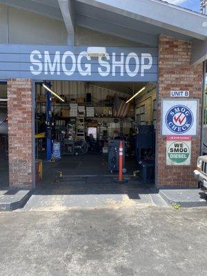 J &R service station smog check  RVs motorhome newer cars old cars  diesel cars & trucks.