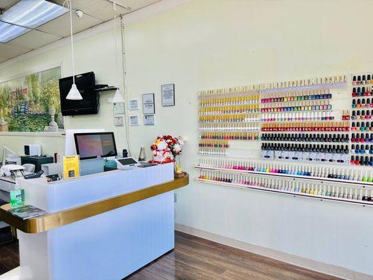 Indulge in the ultimate pampering experience at Lush Nails and Spa!