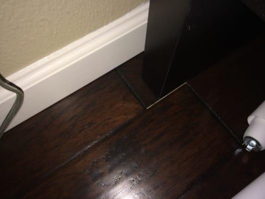 More gaps from the improper installation of my wood flooring by Joel and Chris P. of Texas Flooring Company in Apr2014.