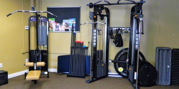 Barbells, Lat Pulldown/Row and Functional Training Machines