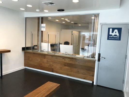 LAcurrency - foreign currency exchange -customer service area