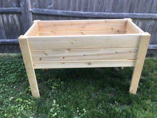 Assembled cedar raised garden bed table- sturdy!