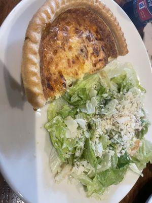 Cafe Sampler with Quiche Lorraine and Caesar Salade (Petite)