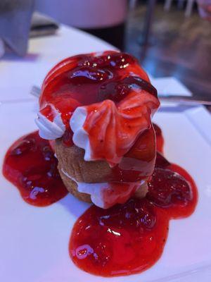 Strawberry shortcake at Socci Urban Italian Kitchen + Bar..Not good!