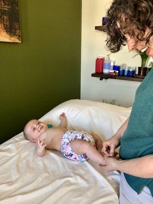 Babies love acupressure too!