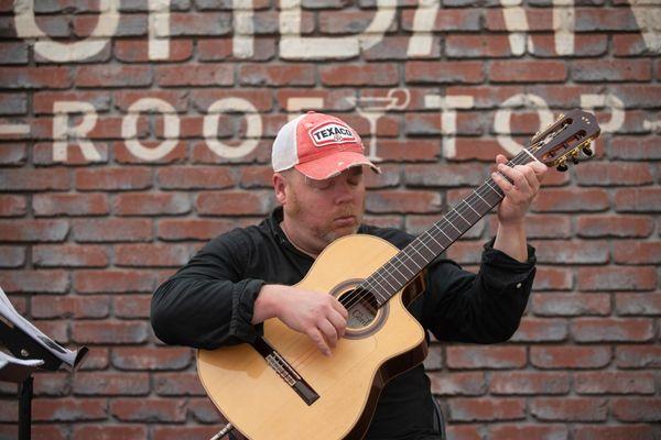 Live music on weekend at Urban Rooftop