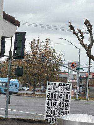 Bad Bud’s Gas & Car Wash