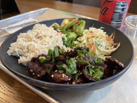 Spicy pork bowl