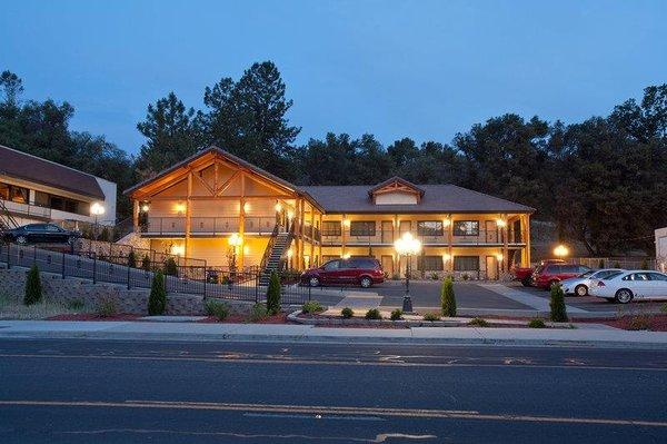 Best Western Plus Yosemite Gateway Inn