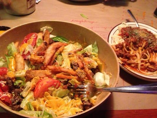 My favorite meal here...Roadhouse salad and a side of spaghetti.