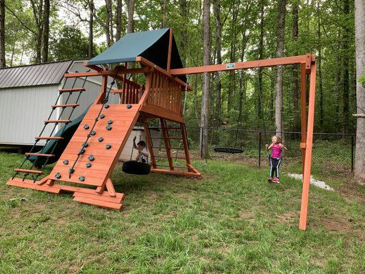 Turbo PlayCenter, but extended to three swings. The Daydreamer Swing hangs in the middle.