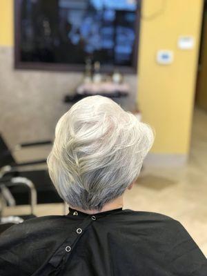 Women's haircut style