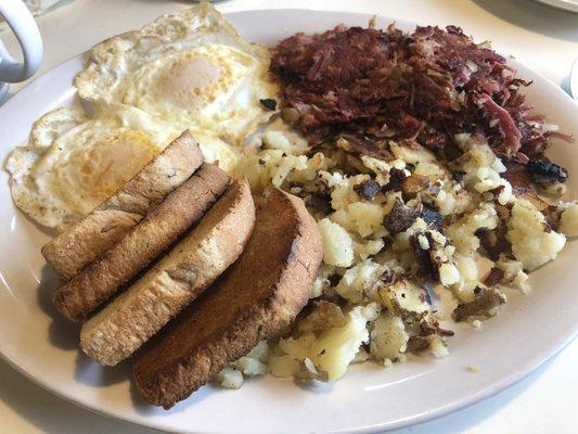 Eggs and Corned Beef Hash