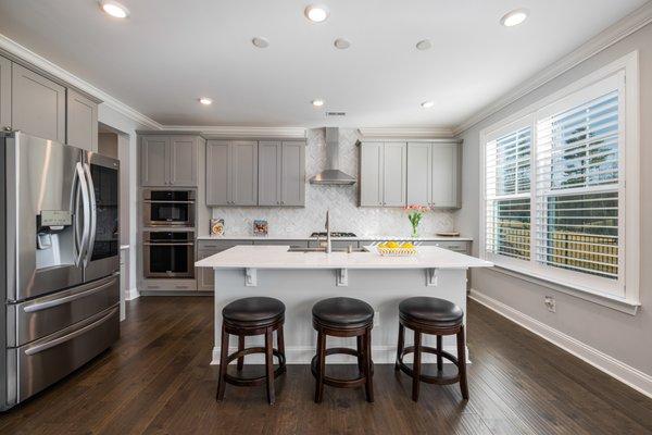 Kitchen after cabinet painting