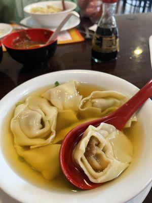 Wonton soup large