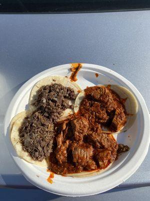 Before the toppings -birria and cabeza