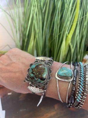 Beautiful Native American sterling and turquoise jewelry. Handmade design.