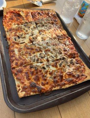 8-Cut Pizza with Mushrooms