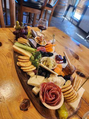 Charcuterie board (2-4)