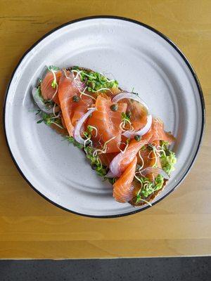 Smoked Salmon Toast  Levin Toast with Mashed Avocado, Smoked Salmon, Capers and Radishes