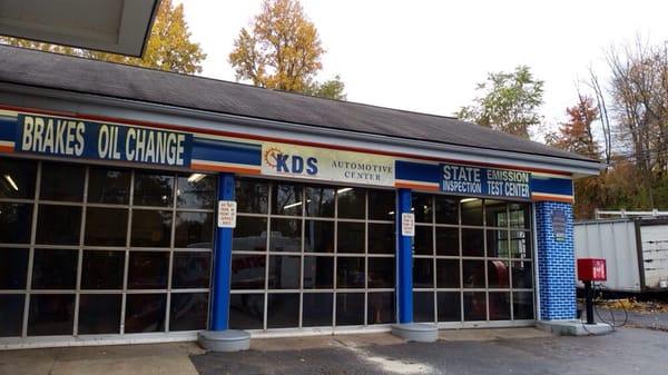 KDS Automotive in Valley Forge  opening hrs : Mon. Through Fri.  from 7.00 am to 6.00 pm and Sat. From 9.am to 4.00 pm