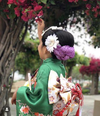 Japanese up-do with kimono style