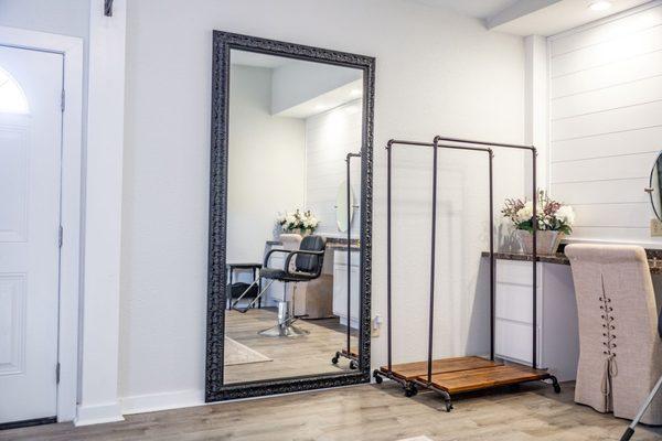 Floor length mirror in bridal suite