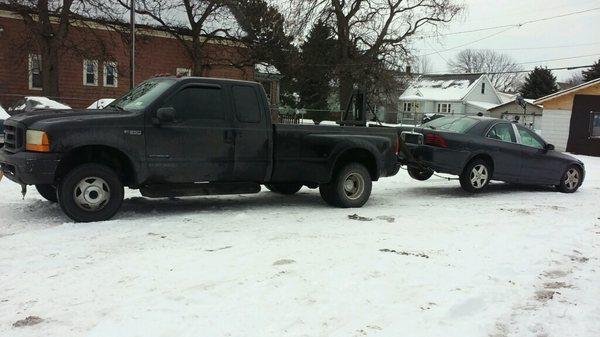 One Hour pickup tow service, buffalo junk cars