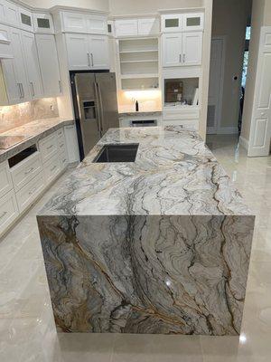 Fusion Quartzite kitchen countertops and backsplashes