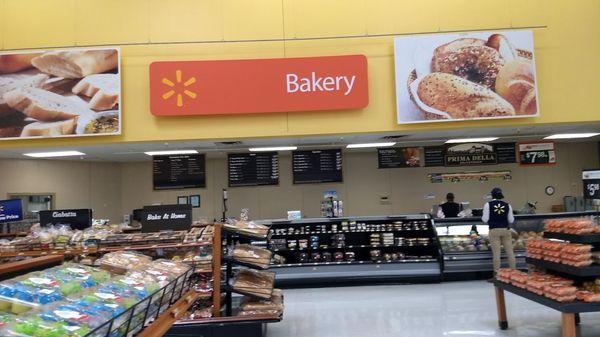 I love the look of the bakery and deli department.  It was large and with all items easily displayed and accessible.