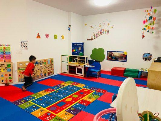 Learn & play area