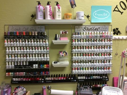 Over 200 gel polishes to choose from