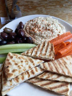 Hummus plate