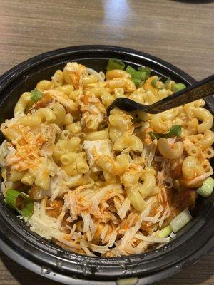 Buffalo chicken Mac n cheese