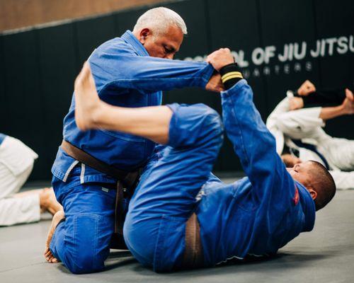 ADULT JIU JITSU CLASSES IN CORONA