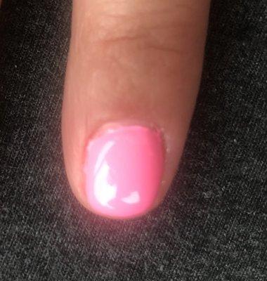 Sloppy and uneven gel manicure