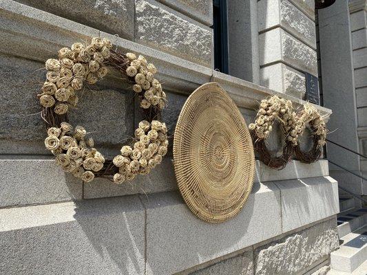 Palm Straw Rose Wreathes