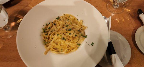 Traditional Fettuccine Alfredo