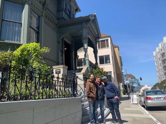 Photo of the outside of the Haas-Lilienthal Mansion