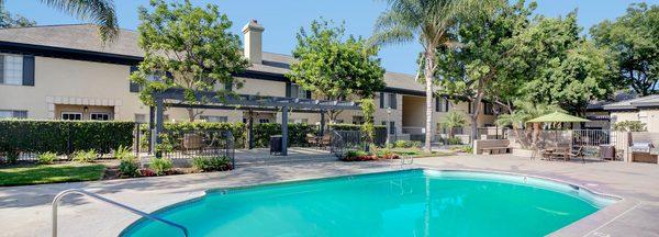 Three Sparkling Pools, perfect for this SoCal Weather!