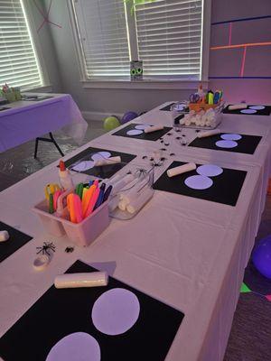 Craft stations for any event.