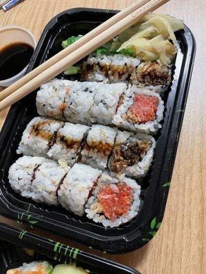 Crazy Tuna Roll, Salmon Skin Roll