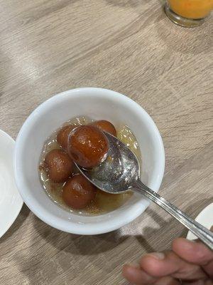 Gulabjamun warm