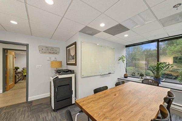 Outpatient treatment study area at Embark at Cabin John.