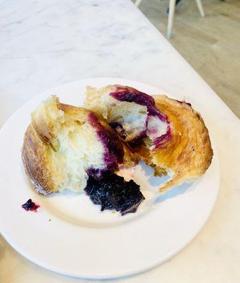 Blueberry Cruffin (mixture of a muffin and a croissant) $5.13 after tax -- Sunday, 30 June 2024