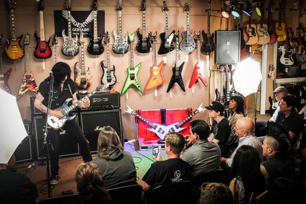 No. 1 Shredder Michael Angelo Batio Guitar Clinic at GoDpsMusic 2014