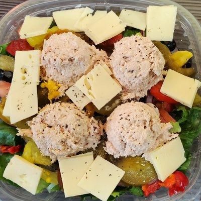 Tuna salad with all the fixings