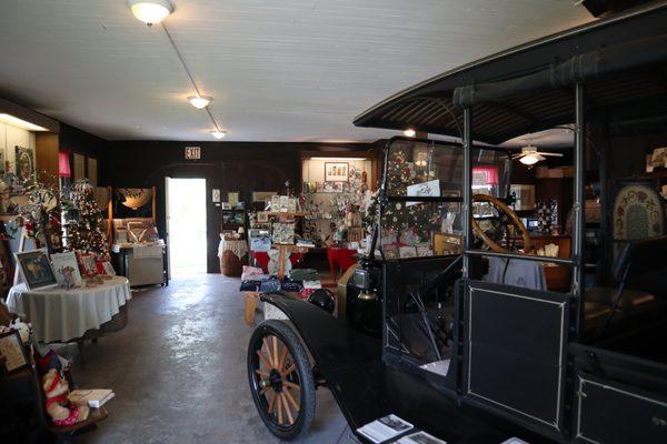 1916 Model T on display in the Carriage House Gift Shop.