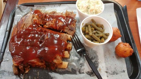 Half-rack of ribs with slaw & green beans.   Yes, that's a cafeteria tray masquerading as a plate - Amazing!